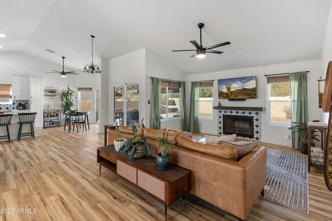 property at 11622 N 109th St