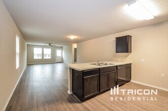 11627 Boyd Bay in San Antonio, TX - Building Photo - Building Photo