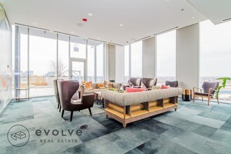 625 W Division St-Unit -801 in Chicago, IL - Building Photo - Building Photo