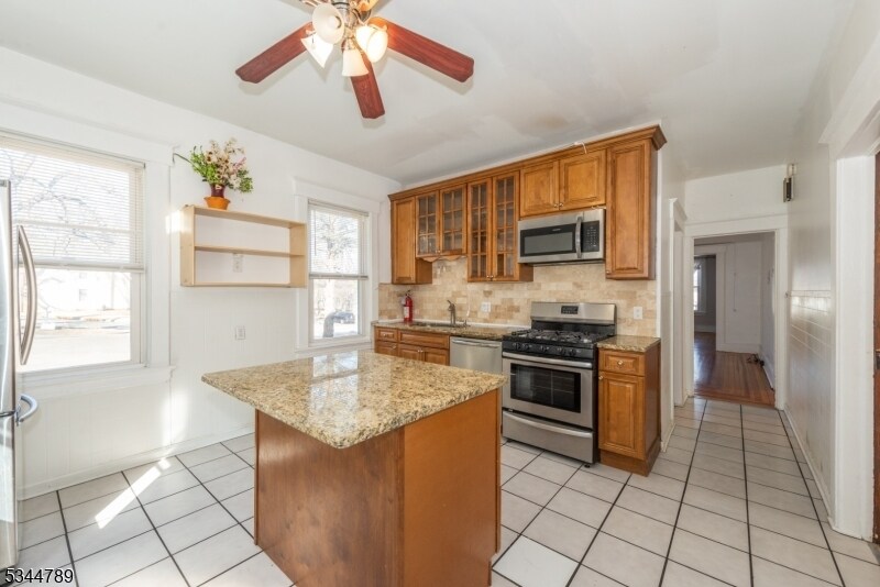 50 Pasadena Pl in Hawthorne, NJ - Building Photo