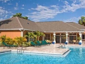 1989 Summer Club Dr in Oviedo, FL - Building Photo