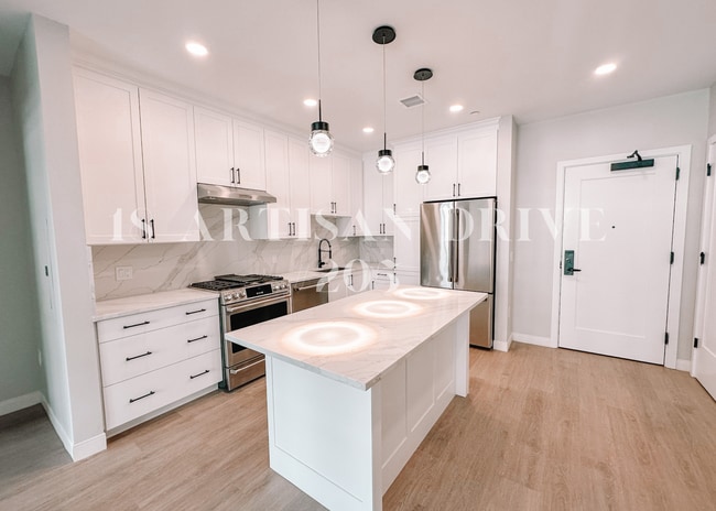 18 Artisan Dr, Unit 205