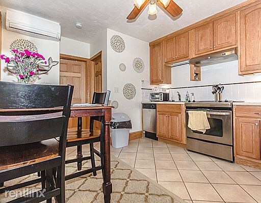 5 Phillips St-Unit -Apt 2C in Boston, MA - Building Photo - Building Photo