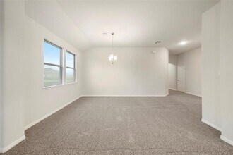 1018 Brahma Cir in East Bernard, TX - Building Photo - Building Photo