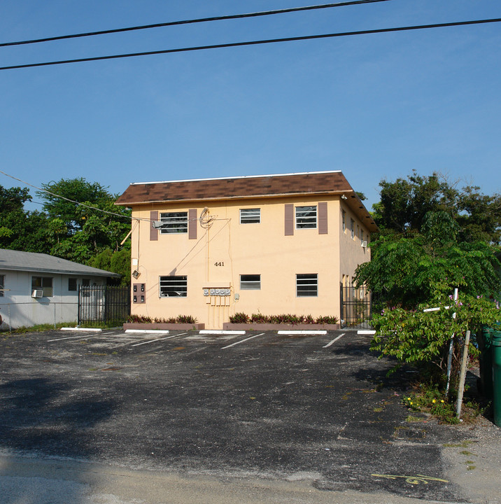 441 7th Ter in Fort Lauderdale, FL - Foto de edificio