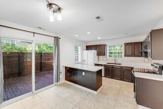 5670 Prescott Ct in Charlotte, NC - Building Photo - Building Photo