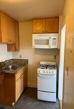 1680 150th Ave in San Leandro, CA - Building Photo - Building Photo