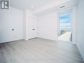 57 Carlisle St in St Catharines, ON - Building Photo - Building Photo