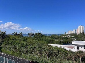 4200 N Ocean Dr, Unit 2-405 in Riviera Beach, FL - Building Photo - Building Photo