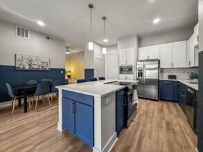 310 N Malcolm X Blvd in Dallas, TX - Building Photo - Building Photo