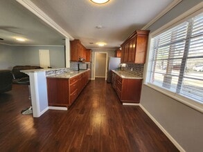 5909 Oak Flat Ave in Texarkana, TX - Building Photo - Building Photo