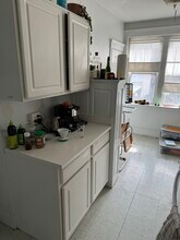 1683 Cambridge St, Unit F in Cambridge, MA - Foto de edificio - Building Photo