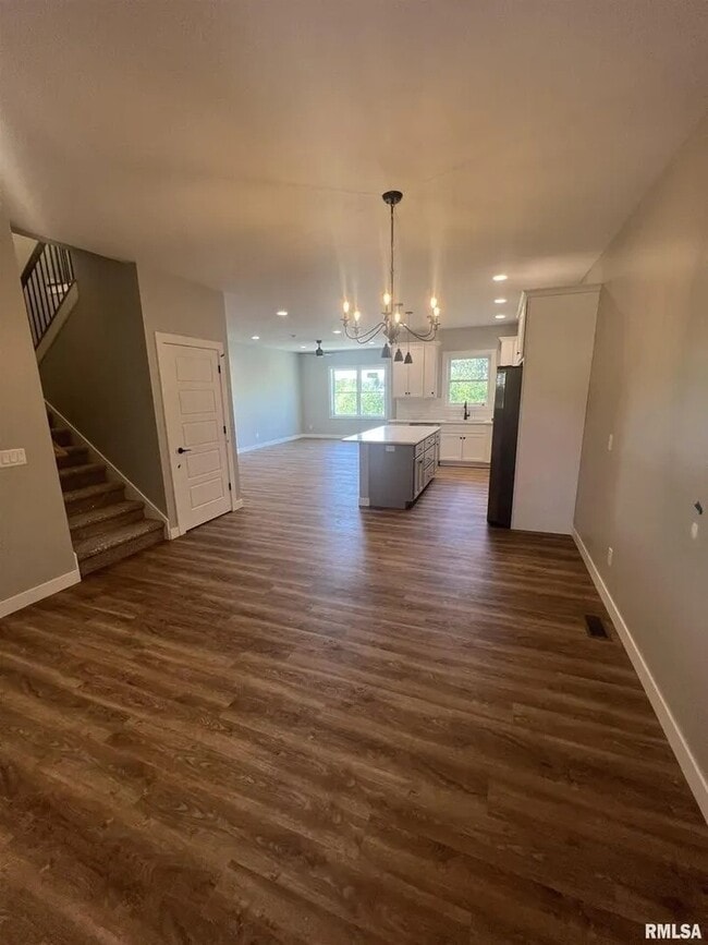 5246 Pandit Dr in Bettendorf, IA - Building Photo - Building Photo