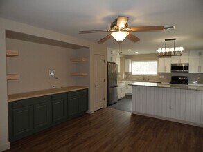 8070 E Senate St in Tucson, AZ - Building Photo - Building Photo