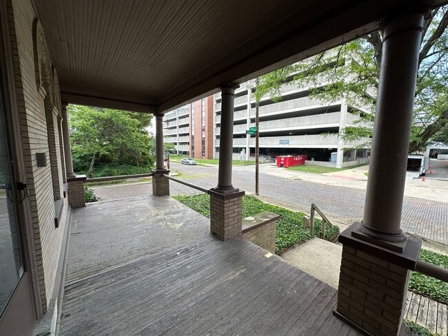 353 W 8th Ave in Columbus, OH - Building Photo - Building Photo