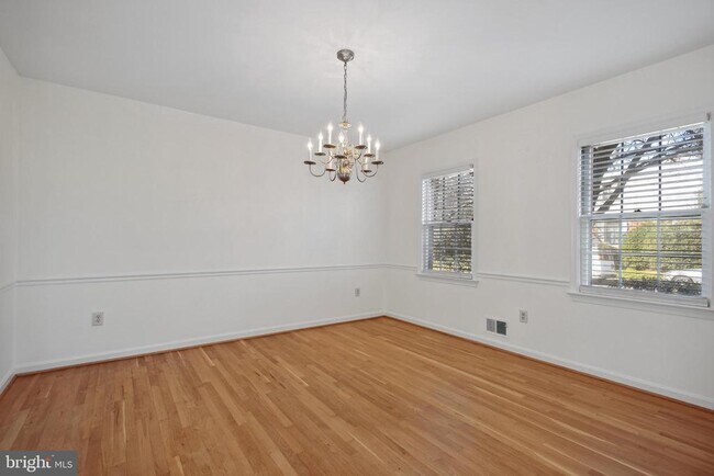 6815 Melrose Dr in McLean, VA - Building Photo - Building Photo