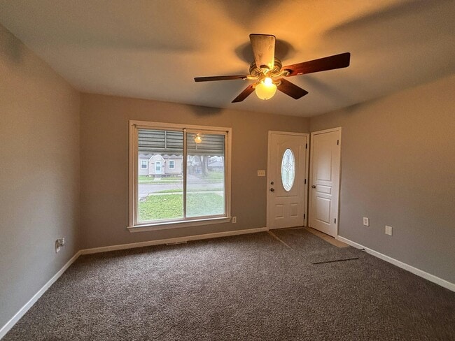 8065 Prospect Ave in Warren, MI - Building Photo - Building Photo