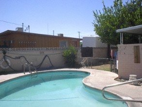 Silver Saddle in Tucson, AZ - Building Photo - Building Photo