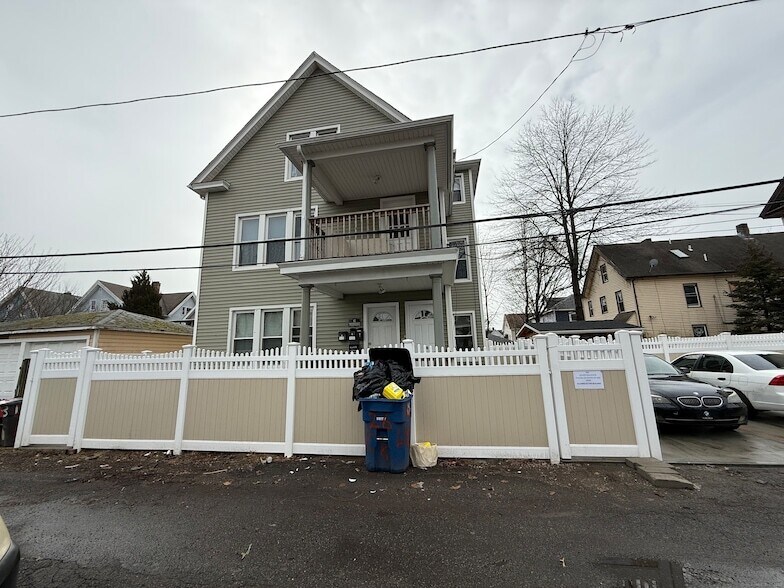 26 Limerick St, Unit 1 in New Haven, CT - Building Photo