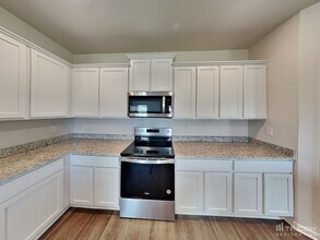 823 Athens Ln in Locust Grove, GA - Building Photo - Building Photo