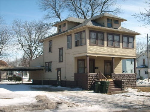 229 Oaklawn Ave in Waterloo, IA - Building Photo