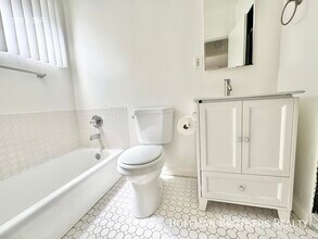 1350 Laurel Ave in West Hollywood, CA - Building Photo - Building Photo