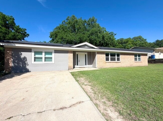 property at 1005 Idlewood Ave
