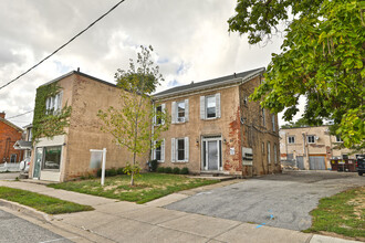 29 Queenston St in St Catharines, ON - Building Photo - Primary Photo