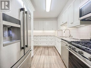 711 Osgoode Dr in London, ON - Building Photo - Building Photo