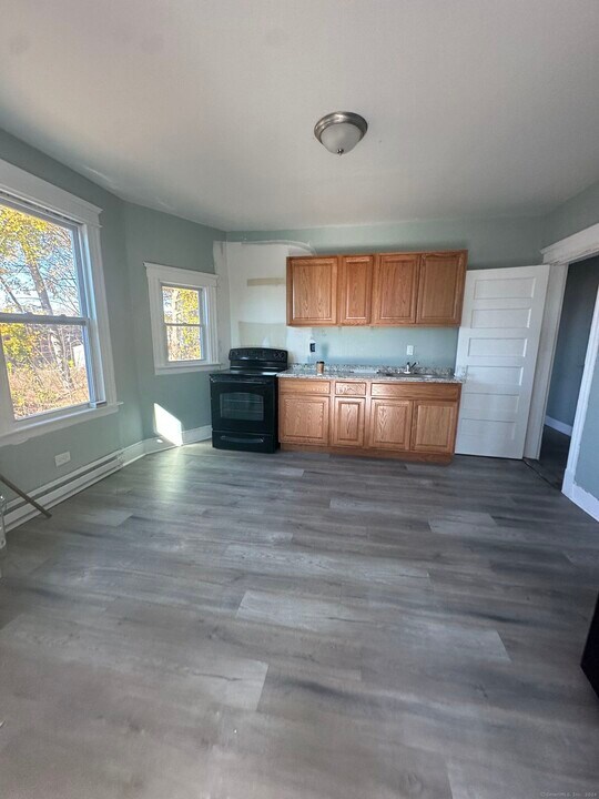 33 Albert Pl in Waterbury, CT - Foto de edificio