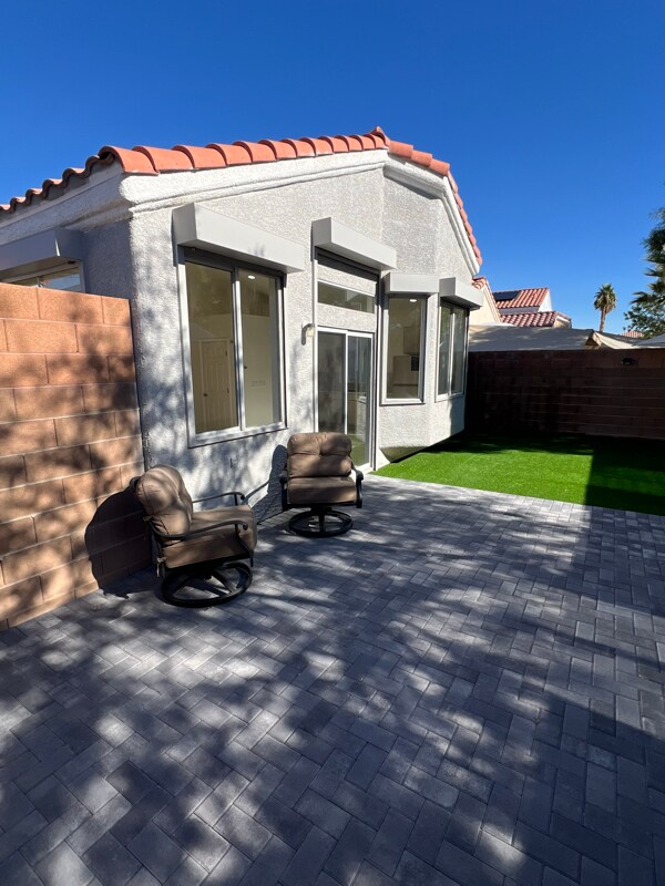 2493 W Richmar Ave in Las Vegas, NV - Foto de edificio - Building Photo