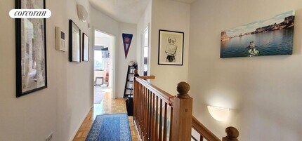 225 8th Ave in New York, NY - Building Photo - Building Photo