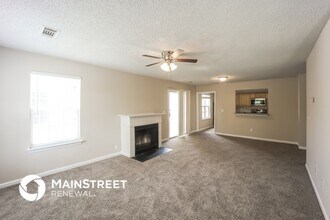 6117 Hickory Ln Dr in Union City, GA - Building Photo - Building Photo