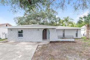 6633 Tripoli Way in Port Richey, FL - Building Photo