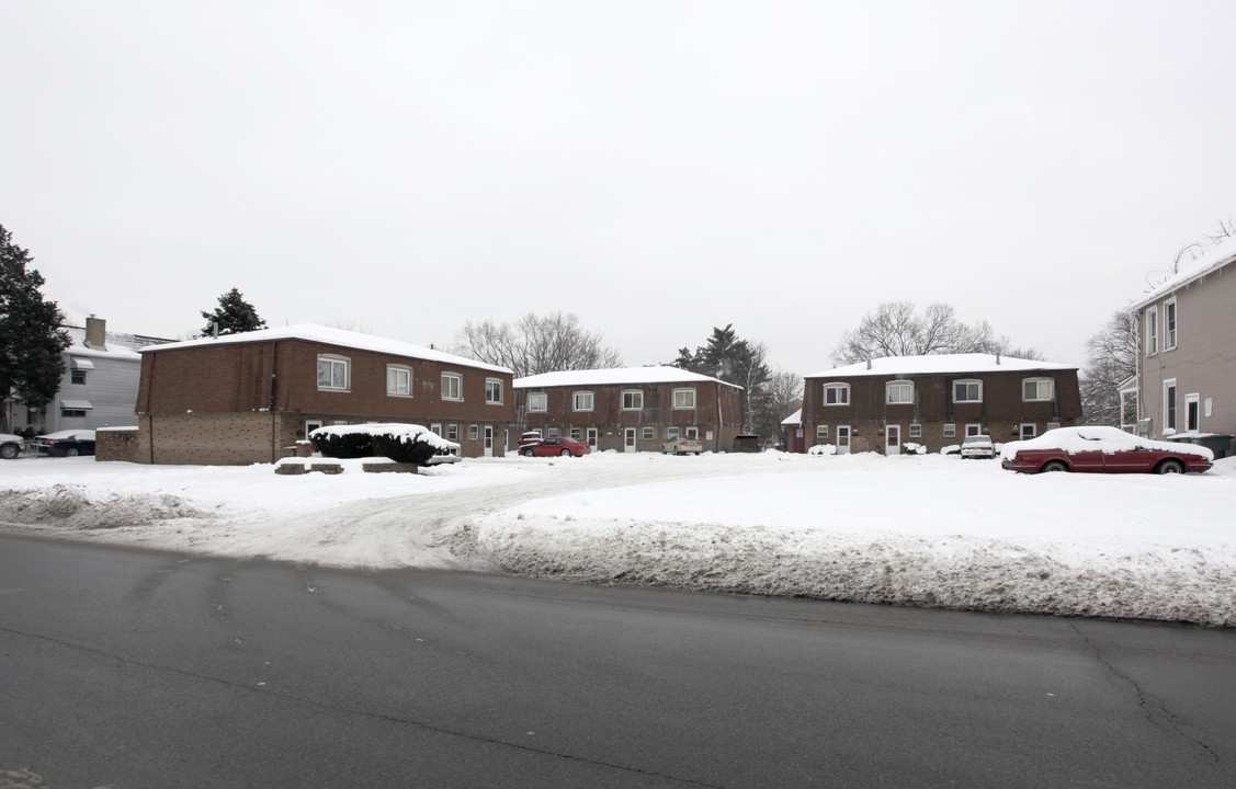 1975-1999 Denune Ave in Columbus, OH - Building Photo