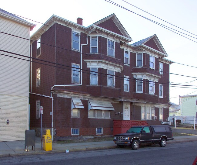 348 Bay St in Fall River, MA - Building Photo - Building Photo