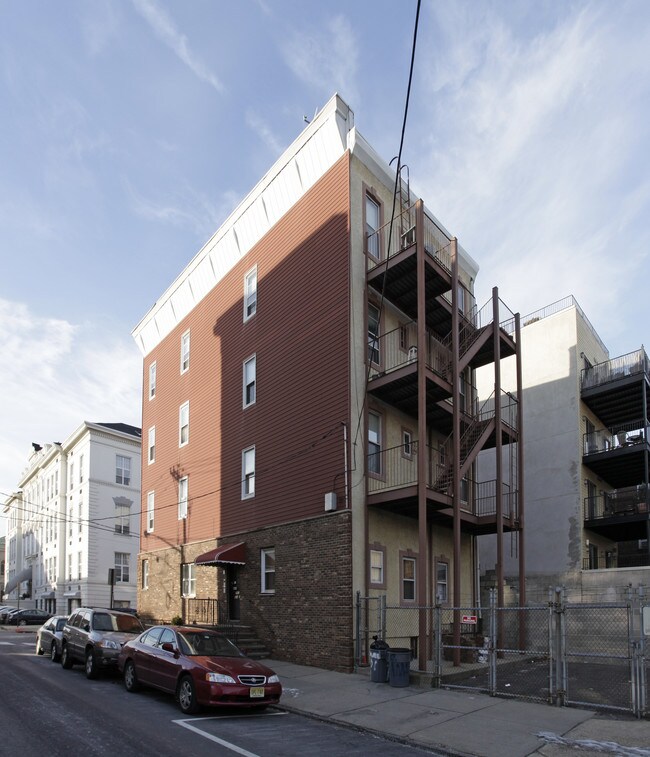 701 Adams St in Hoboken, NJ - Building Photo - Building Photo