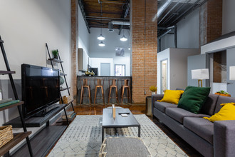 LL Sams Historical Lofts in Waco, TX - Building Photo - Interior Photo