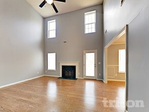 10226 Covingtonwood Dr in Charlotte, NC - Foto de edificio - Building Photo