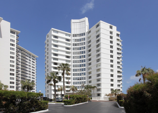 Edgewater Arms in Fort Lauderdale, FL - Foto de edificio - Building Photo