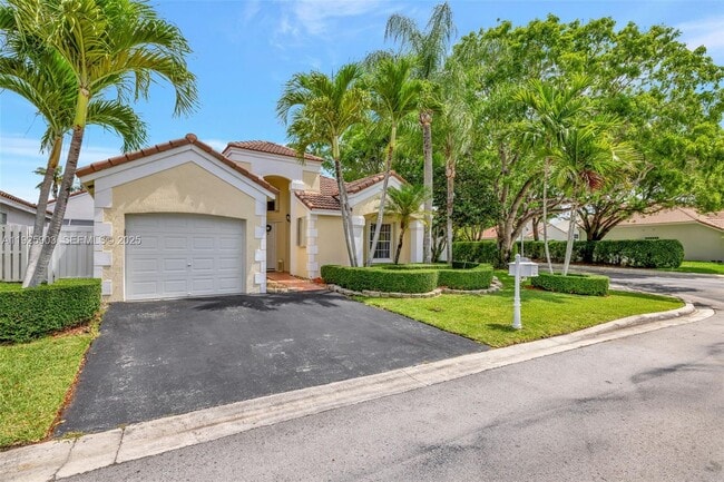 396 Bedford Ave in Weston, FL - Building Photo - Building Photo