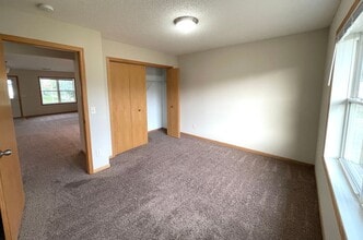 601 W 9th St in New Richmond, WI - Building Photo - Building Photo