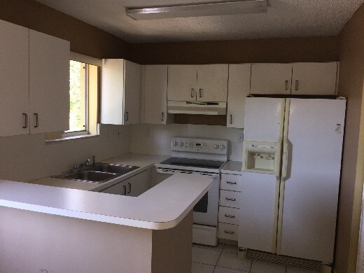 15400 SW 134 Pl-Unit -402 Miami Fl 33177 in Miami, FL - Building Photo - Building Photo