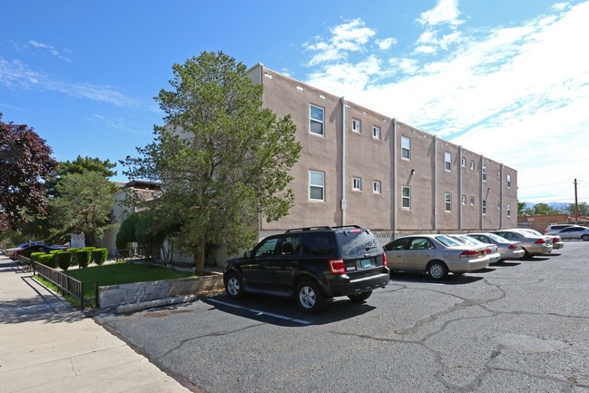 Columbian Apartments in Albuquerque, NM - Building Photo - Building Photo