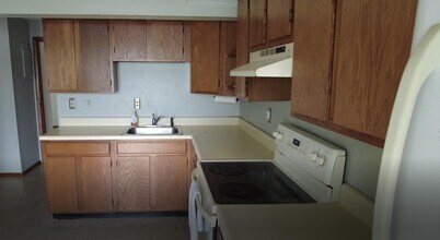 173 Winston Dr in Monticello, NY - Building Photo - Building Photo