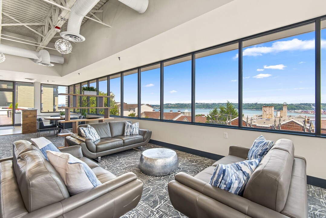 The Orion Apartments in Tacoma, WA - Foto de edificio
