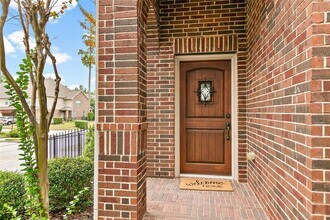 14 Innerwoods Pl in The Woodlands, TX - Building Photo - Building Photo