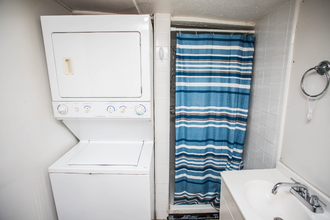 2411 21st St-Unit -2411 21st Apt. A. in Lubbock, TX - Building Photo - Building Photo