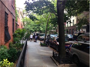 74 Irving Pl-Unit -#2R in New York, NY - Building Photo - Building Photo