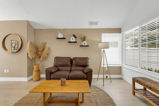 8004 Caymus Dr in Sacramento, CA - Building Photo - Building Photo